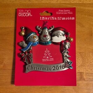 STUDIO DECOR 2016 Festive Keepsake Photo Frame Christmas Ornament